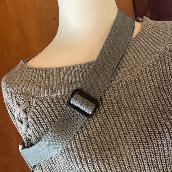 New Retro Fanny Pack Canada - Picture 4 of 7